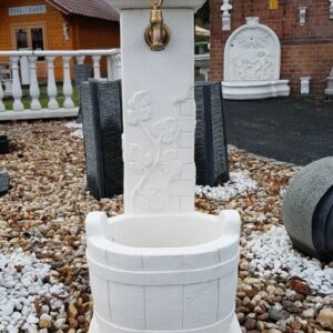 Wandbrunnen und Standbrunnen