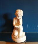 Leseputte Putte mit Buch